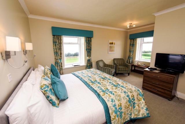 Raven Hall Hotel 3*